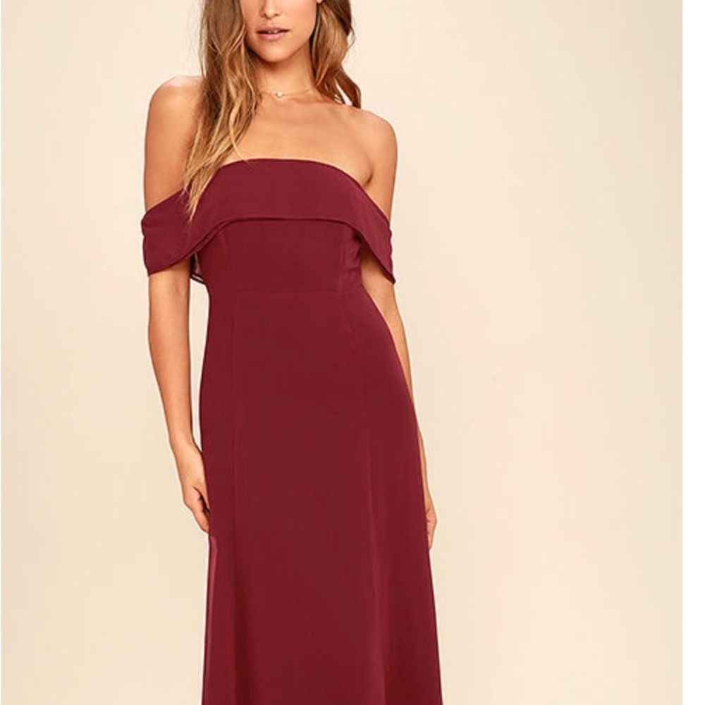 Lulu size XS Cranberry off the shoulder maxi dress